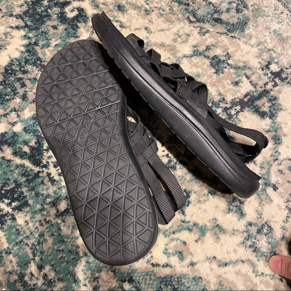 Black Tevas size 8